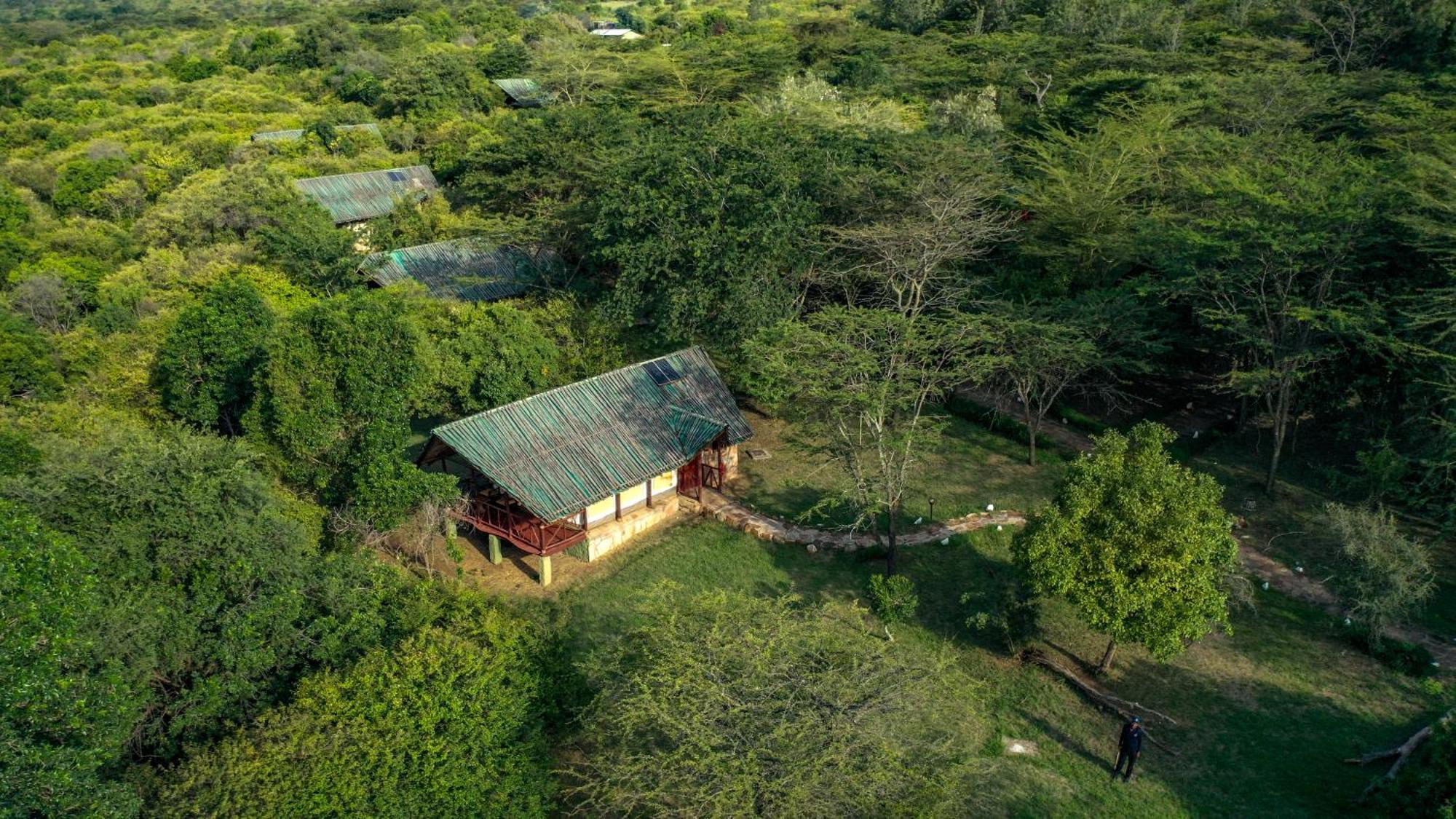 Sentrim Mara Lodge Ololaimutiek Exteriör bild