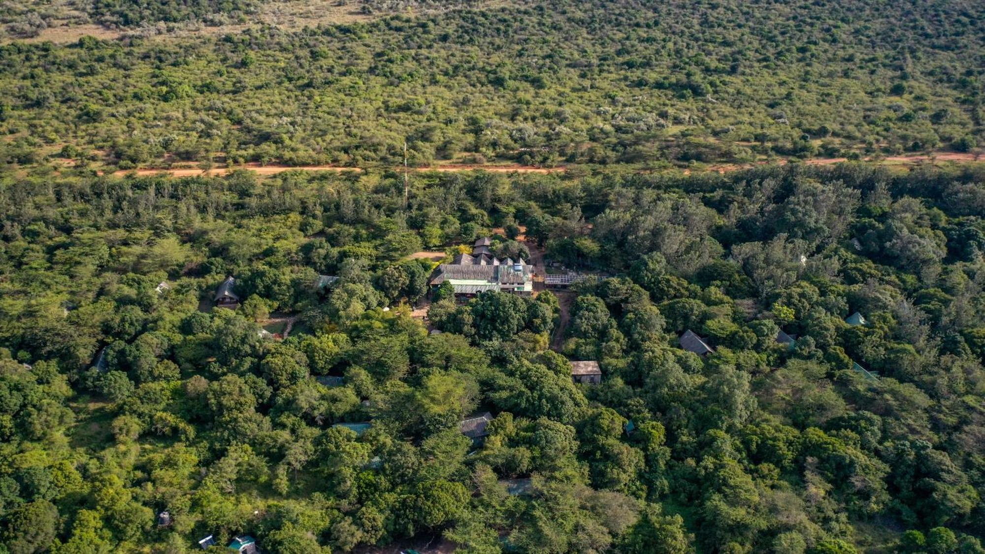 Sentrim Mara Lodge Ololaimutiek Exteriör bild