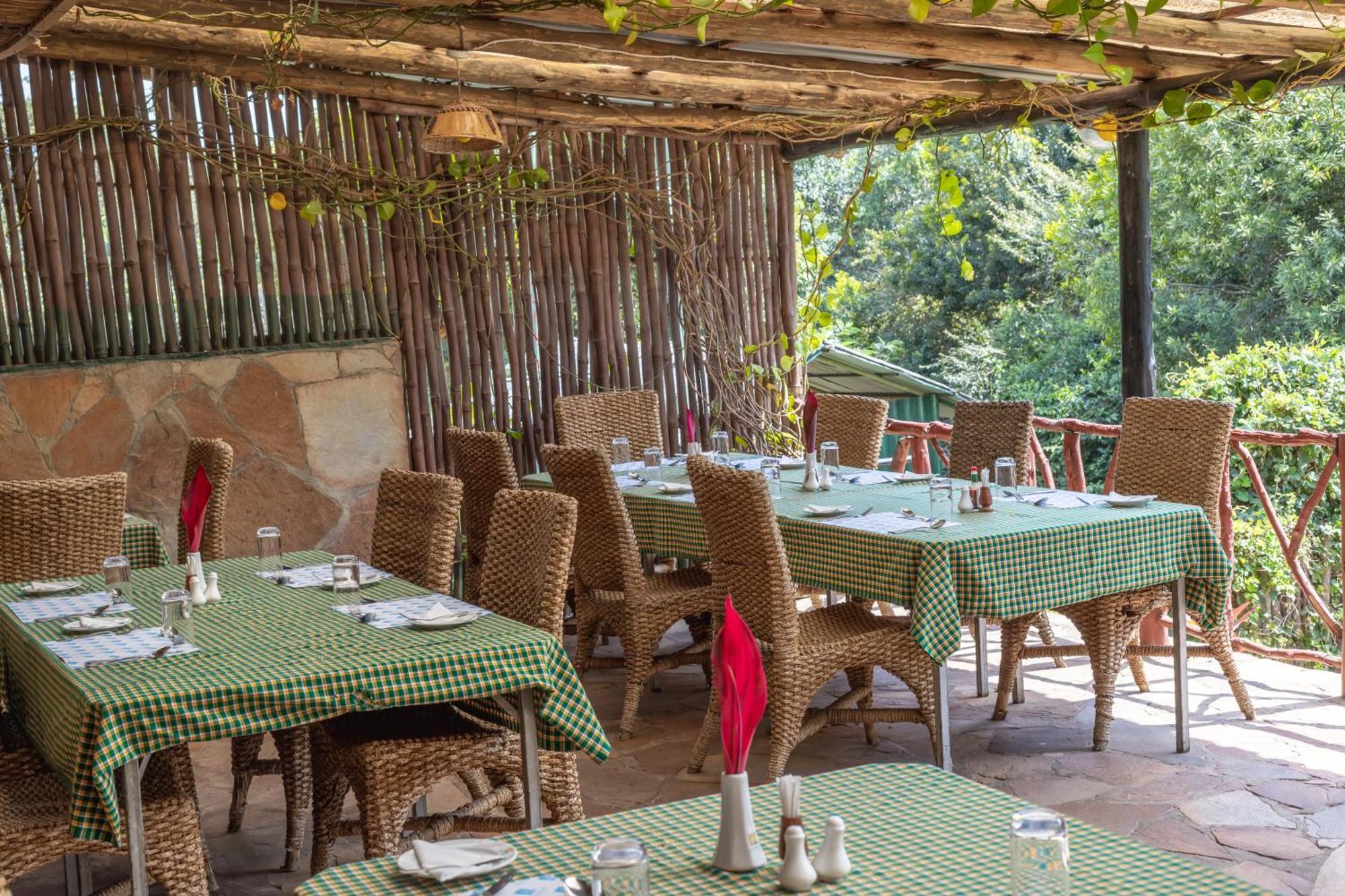 Sentrim Mara Lodge Ololaimutiek Exteriör bild