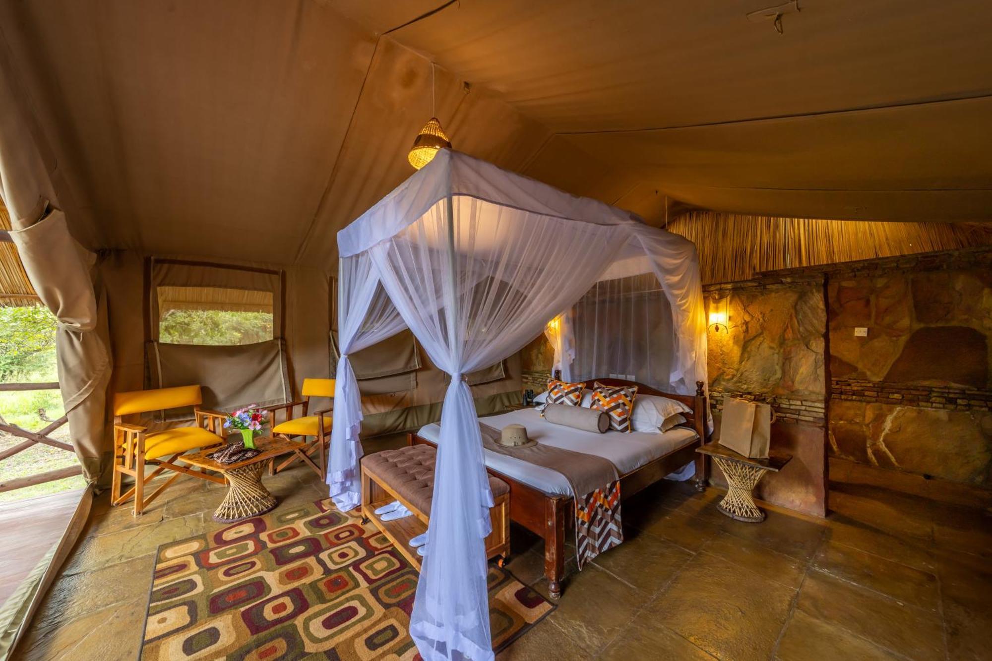Sentrim Mara Lodge Ololaimutiek Exteriör bild